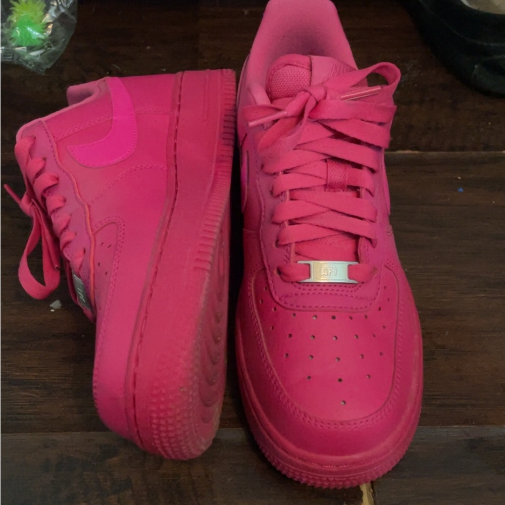 Nike Women's Hot Pink Sneakers